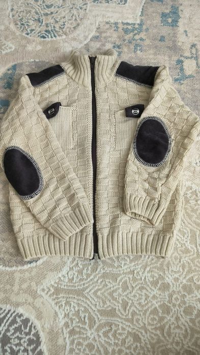 Продам Детские кофты