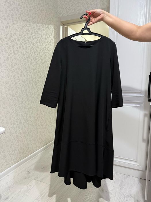 Продам 2 платья в отличном состоянии