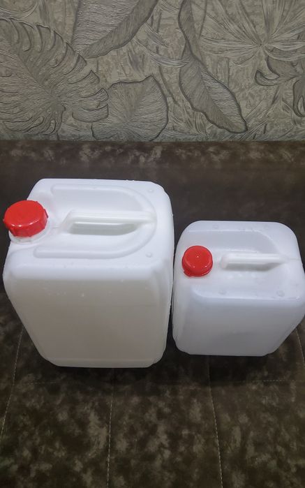 Канистры 10л и 20л, чистые, б/у