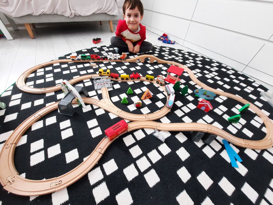 Sine de tren din lemn