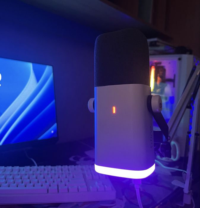 Микрофон Fifine AM8 White (белый) с кронштейном