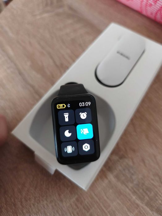 Смарт гривна/часовник Xiaomi Smart Band 7 Pro