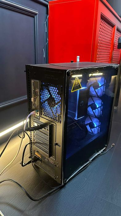 Unitate GAMING + 2 monitoare de vanzare