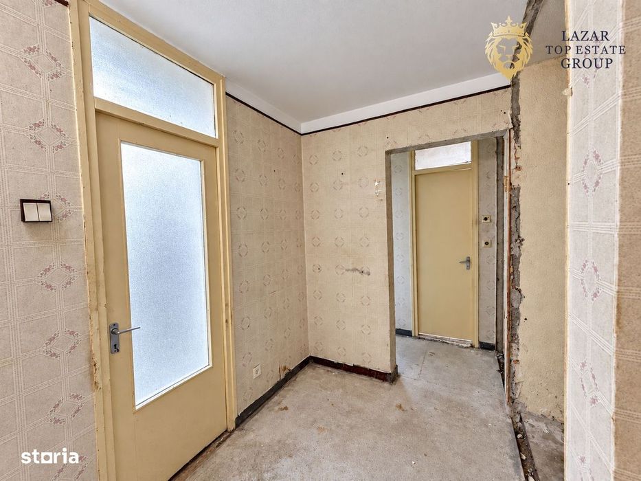 Apartament 2 camere zona 300 de vanzare
