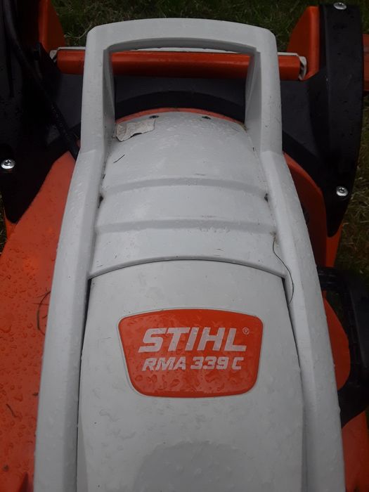 Stihl RMA 339 Cfuncțional perfect și RMA 235 ptr.piese schimb,coș etc