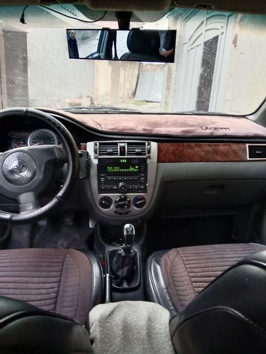 lasetti sotiladi 2006