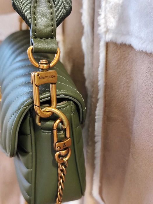 Louis Vuitton универсален аксесоар crossbody чанта от телешка кожа