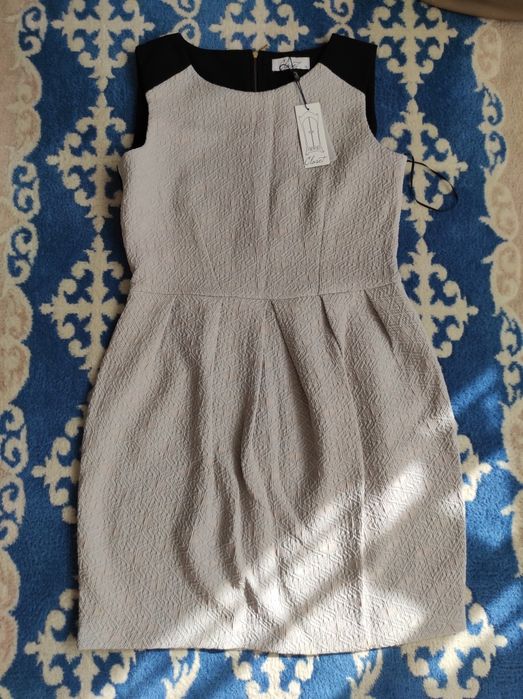 Продам платье-футляр Closet London