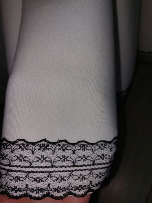 Продам нарядные платья на девушку