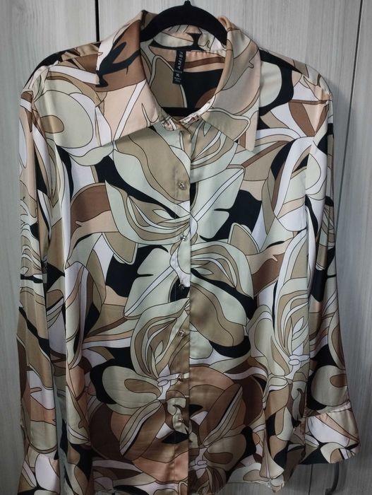 Дамска бяла риза плюс още ризи XXL