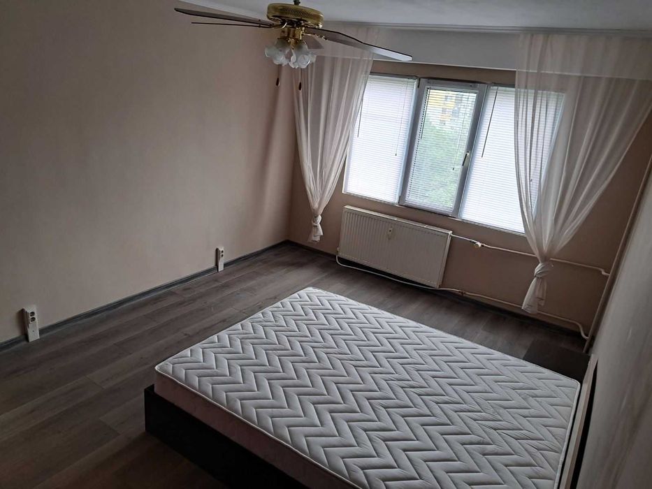 Дава се под наем Двустаен апартамент в Русе, Здравец - 45 кв.м за 255 € - Снимка #1