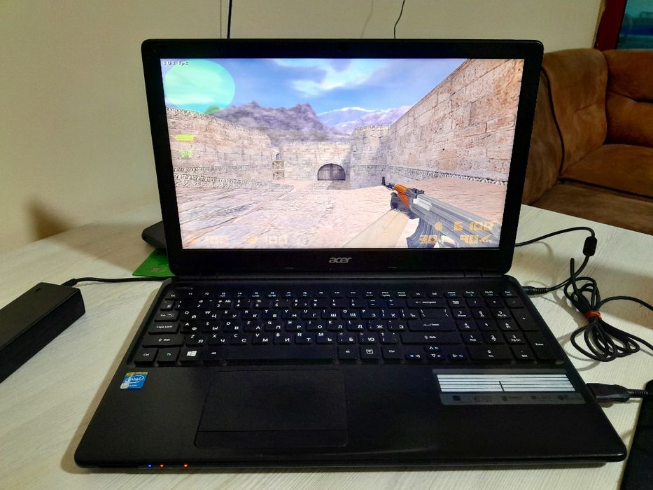 Ноутбук сатылады бахасы келисимли  x7 мишкасы бар