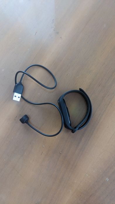 Отдам фитнес браслет за шоколадку