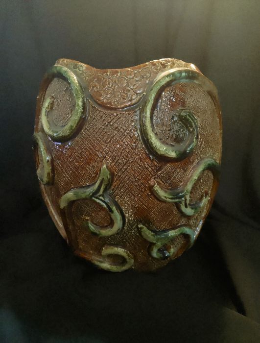 Напольные вазы кашпо.