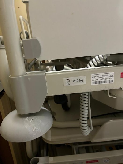 Pat medical complet echipat cu noptiera