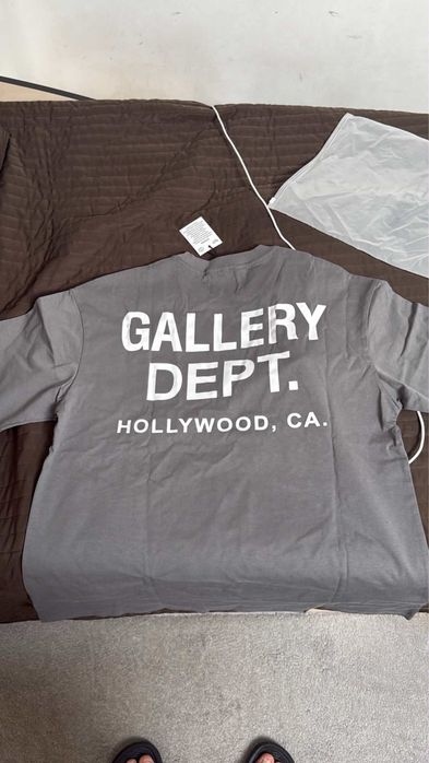 Tricou Gallery Dept