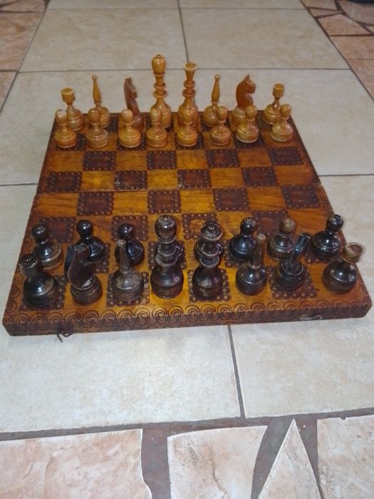 Стар дървен шах- Размери - 34 х 34см.