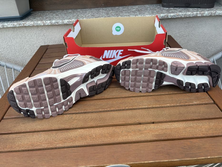 Nike Zoom Vomero 5 HF1553 200