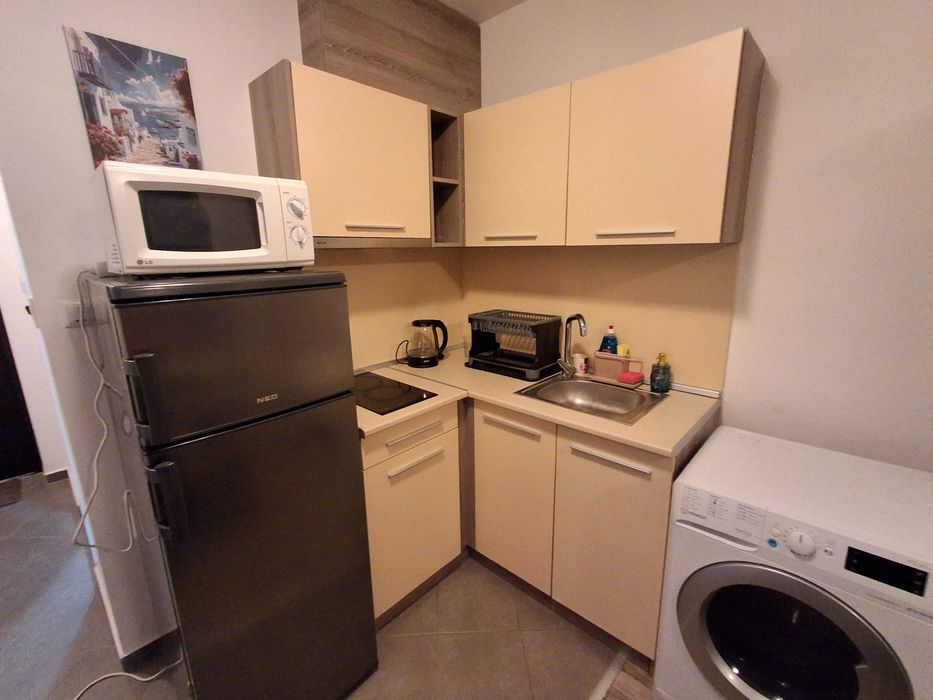 Дава се под наем Едностаен апартамент в Поморие - 33 кв.м за 209.1 € - Снимка #1