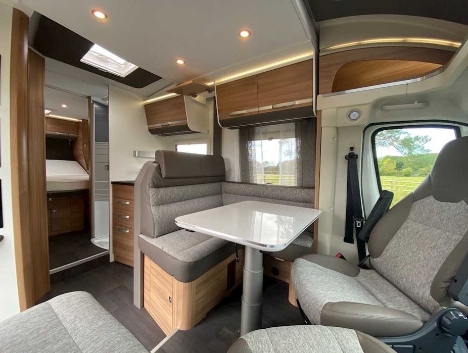 Оборудвани kемпери под наем София , Варна ,Шумен ,Търговище