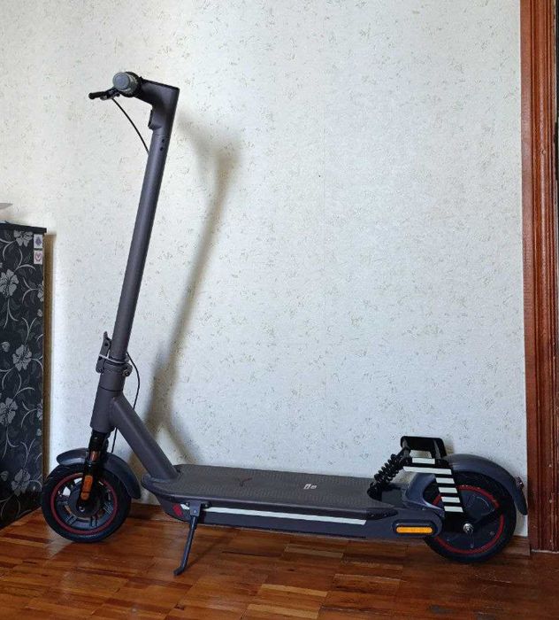 Электросамокат Yakomura i8