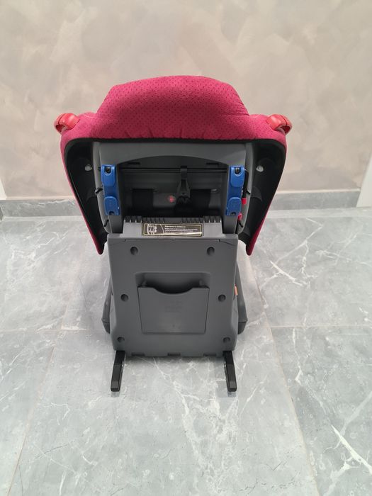 Vând scaun auto Coccolle Meissa cu Isofix stare bună !