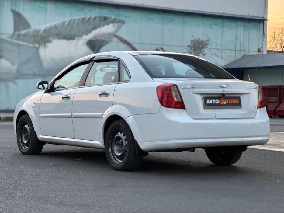 Продаётся Chevrolet Lasetti (MT) 1.8L 2010 года 1 позиция