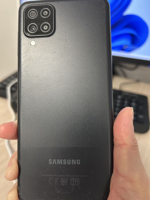 Продам телефон Самсунг А 12