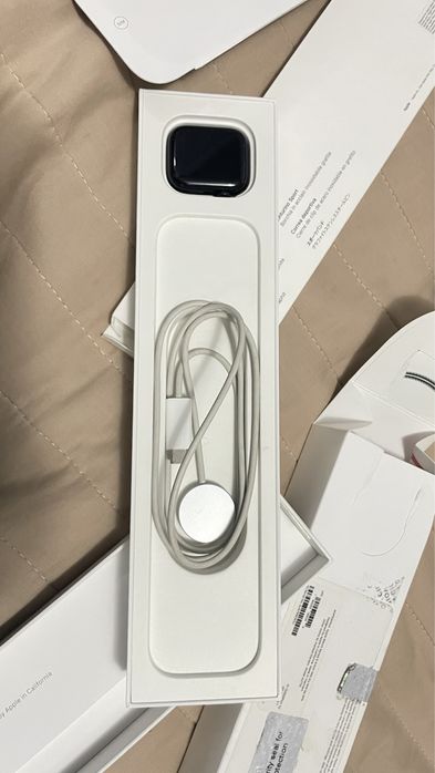 Apple  watch 8 series 41 mm