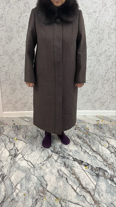 продается пальто новая