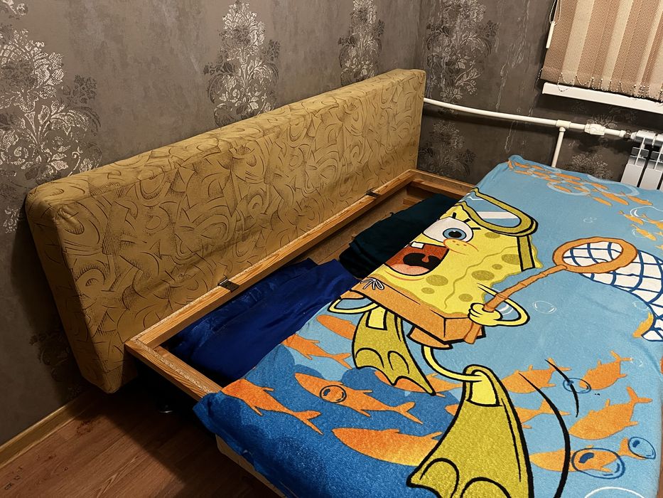 Диван в хорошом состоянии