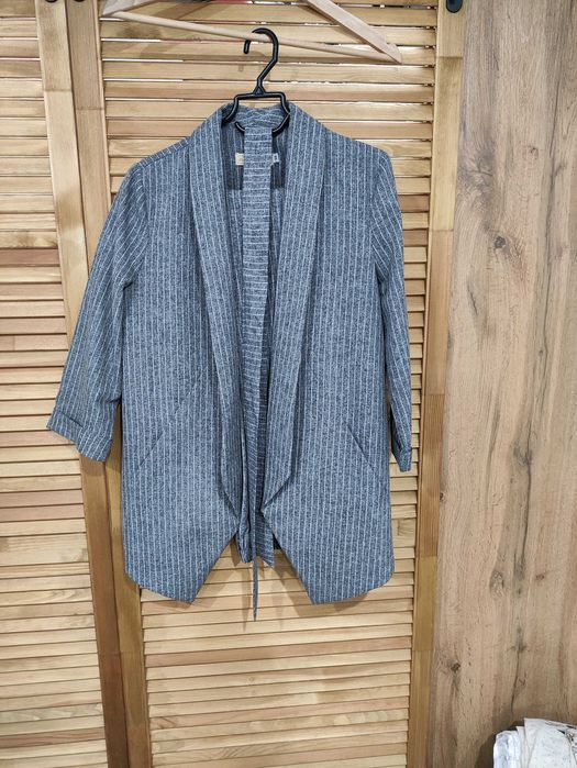 Продам деловой костюм двойка