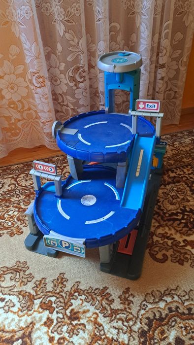 Детски гараж - писта