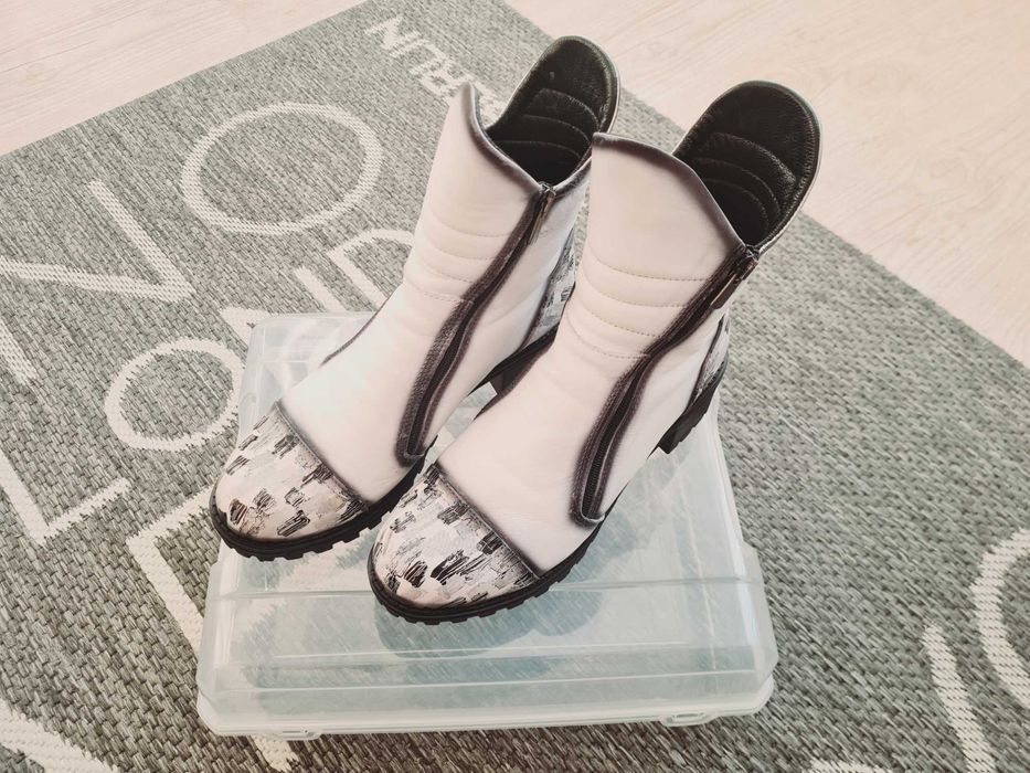 Естествена кожа боти