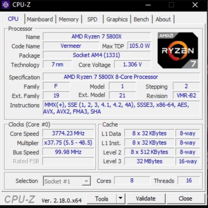 Gaming-Setup + 3 Monitore + Logitech Z906 5.1