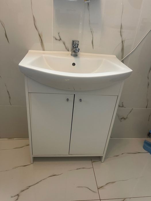 Baza cu lavoar + robinet