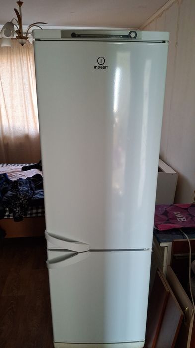 Продам холодильник бу