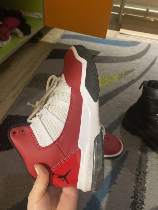 Jordan max aura mărimea 36