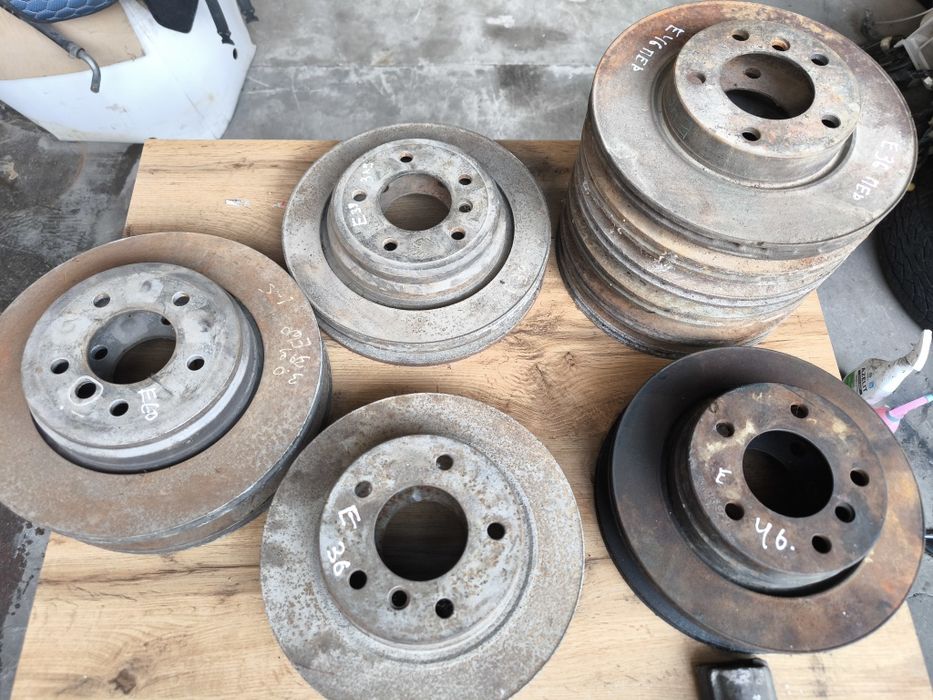 Тормозные диски на BMW E 36 E46 E39 E60 X5 в Алматы