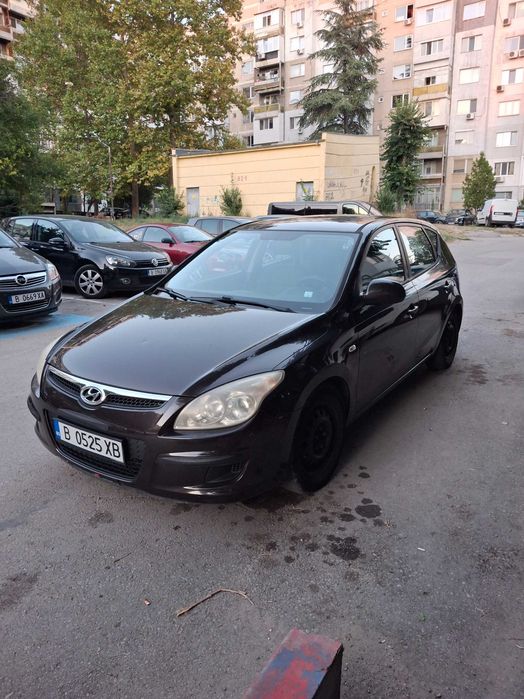 Хюндай i 30 бензин 1.4 109 кс 2008 г