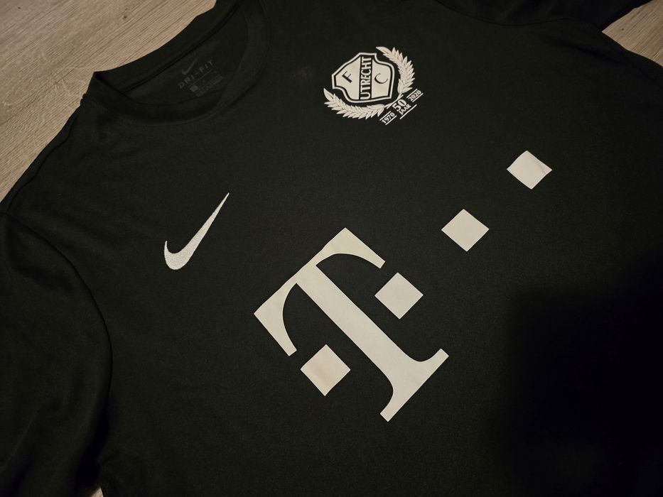 Nike тениска L размер