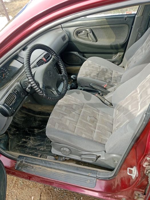 Продам mazda 626