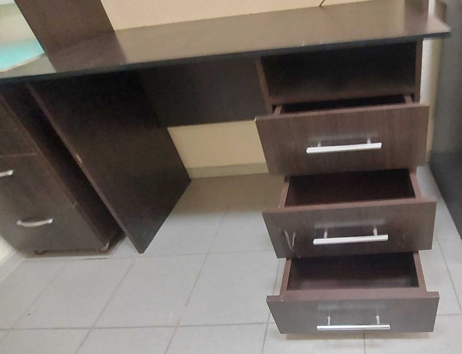 Стол офисный с приставкой