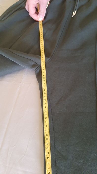Pantaloni treining MAN XXL, pentru barbati cam la 1,90 m.