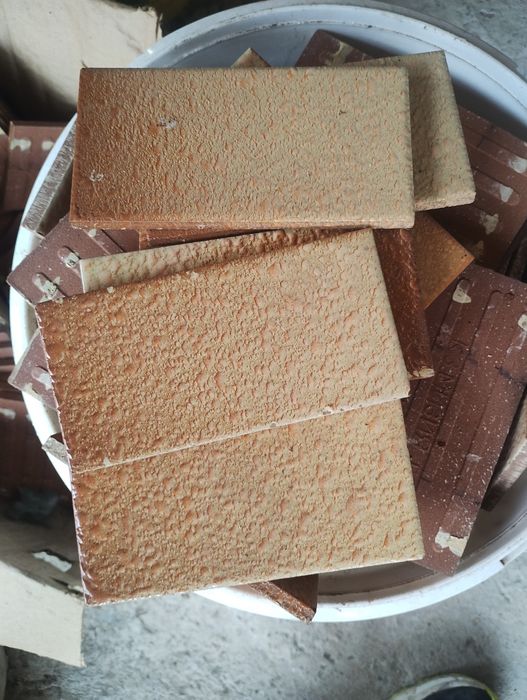 Плочки 15/7,5 236 броя