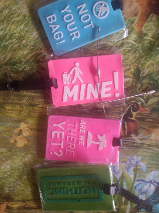 Комплект етикети за багаж, различни цветове 4 броя в опаковка