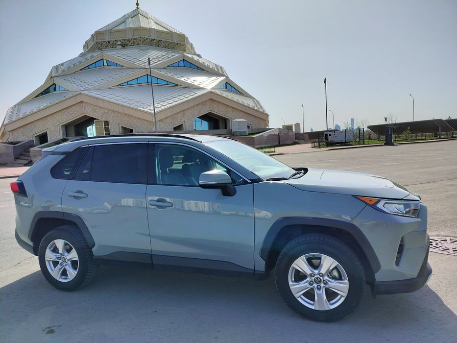 Продам автомашина RAV 4   2020 г.в.