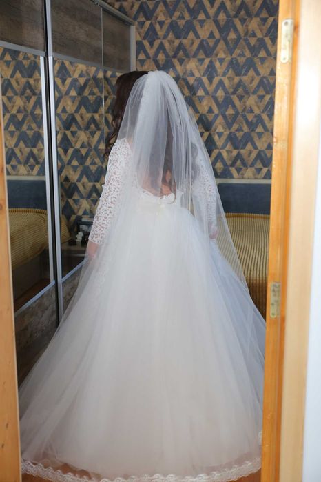 Rochie mireasa model deosebit