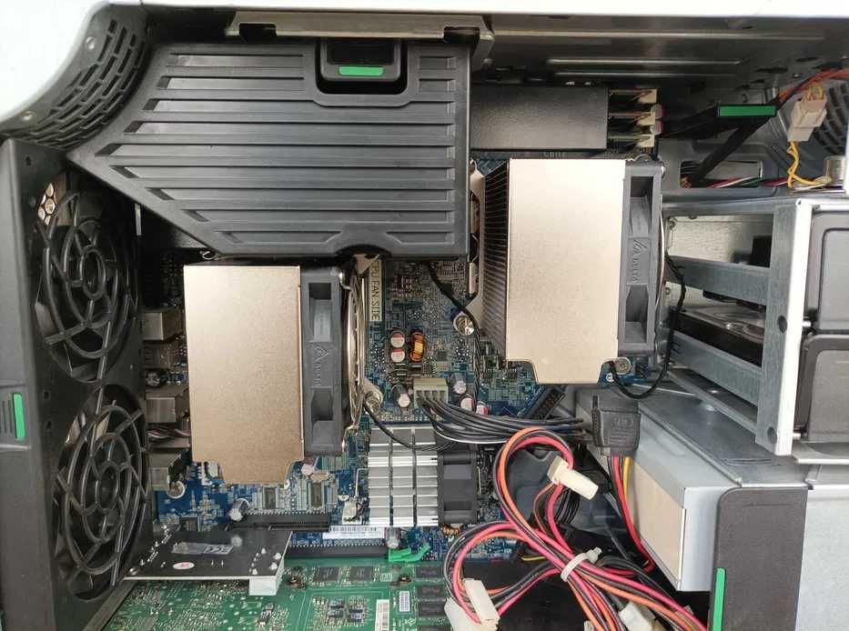 Работна станция LENOVO D30 и HPZ600 Workstation