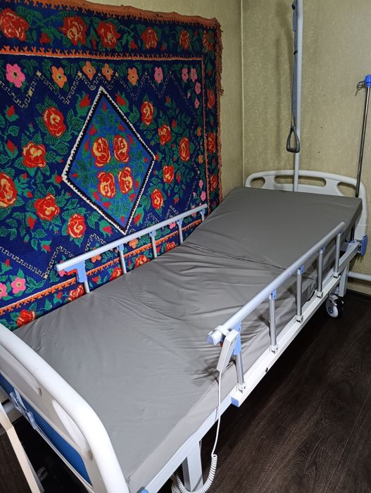 Медицинская кровать